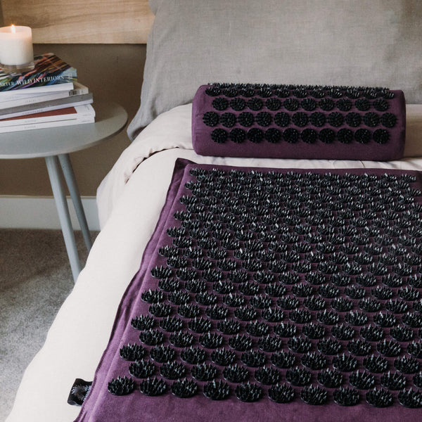 Acupressure mat, pillow and bag set, purple